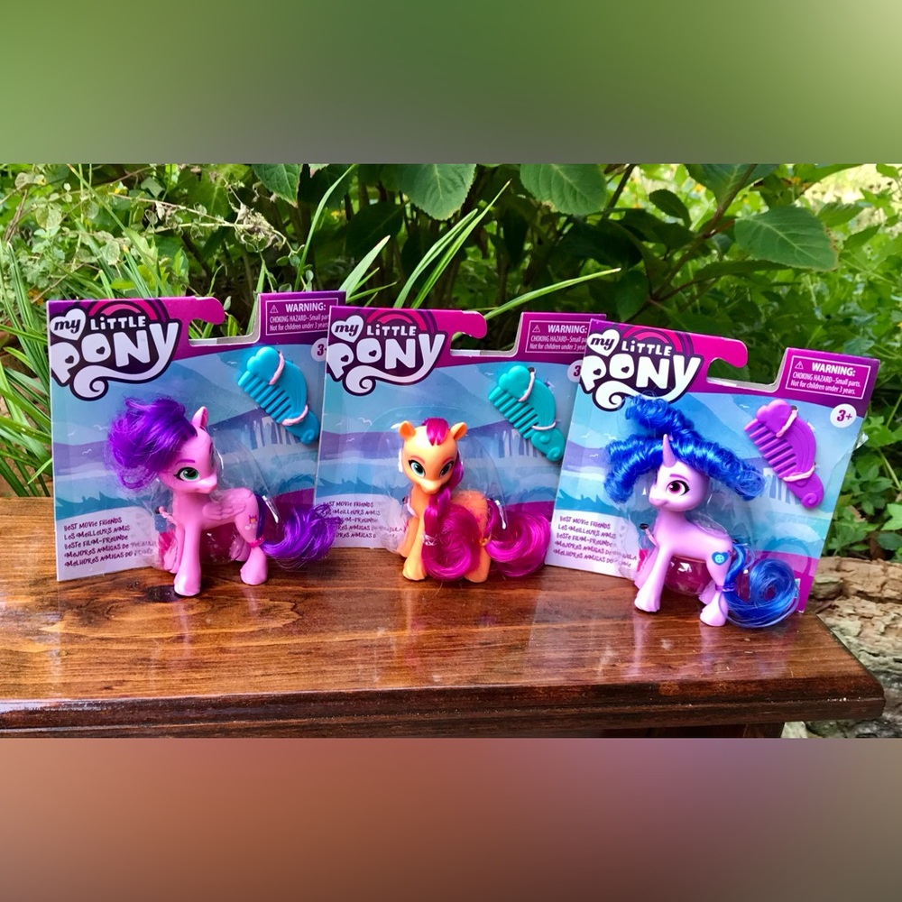 3 NEW My Little Pony Hasbro Plastic Toy Horse Pony Cartoon TV Show Characters